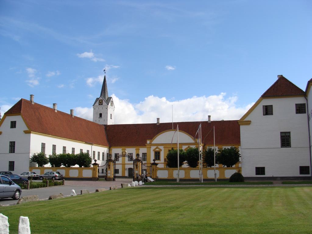 Dronninglund Slot Hotel Exterior photo